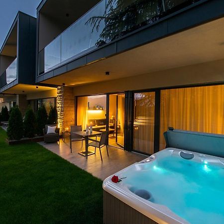 Haus Gregori Aparthotel Caldaro Buitenkant foto