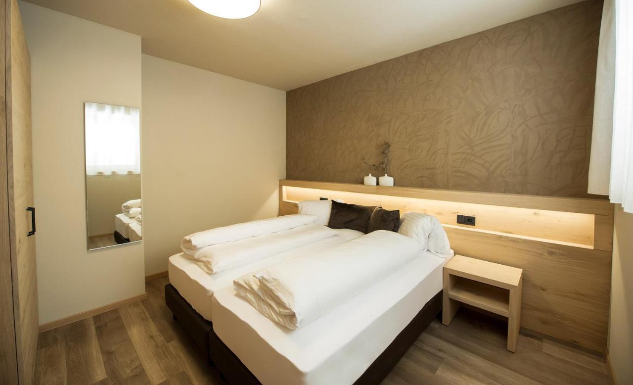 Haus Gregori Aparthotel Caldaro Buitenkant foto