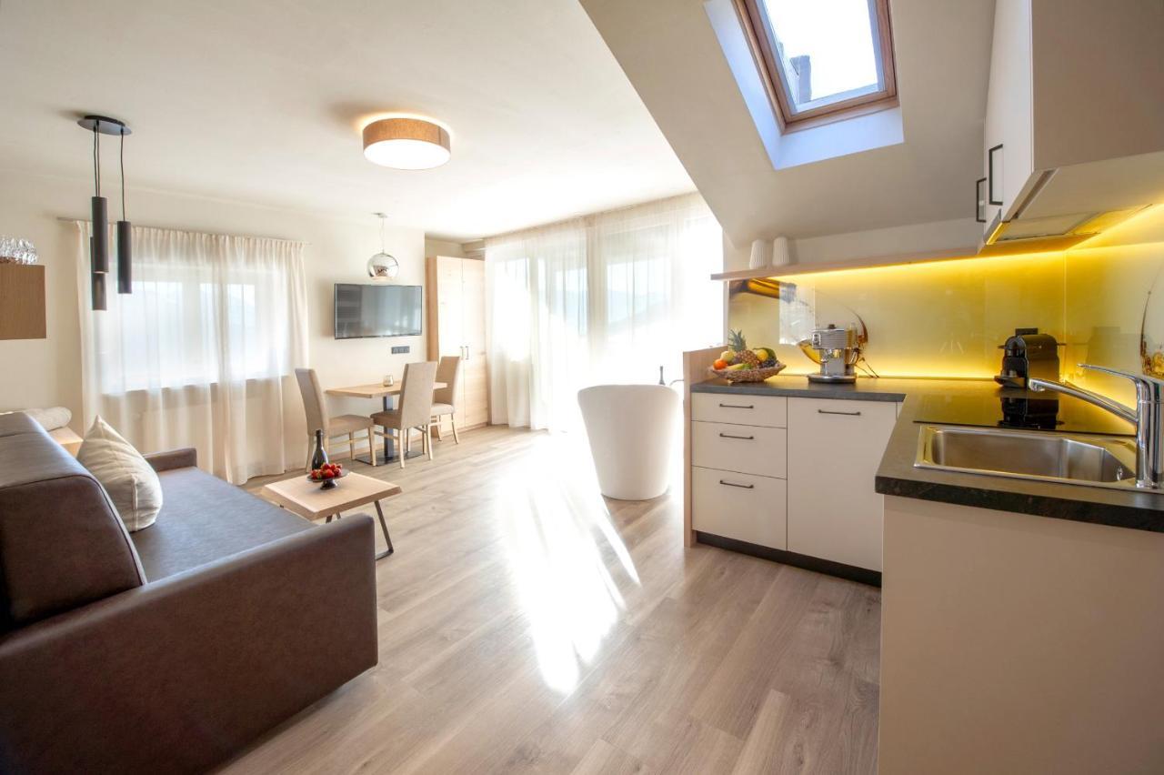 Haus Gregori Aparthotel Caldaro Buitenkant foto