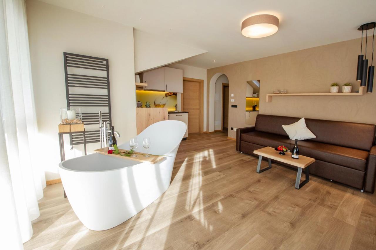 Haus Gregori Aparthotel Caldaro Buitenkant foto
